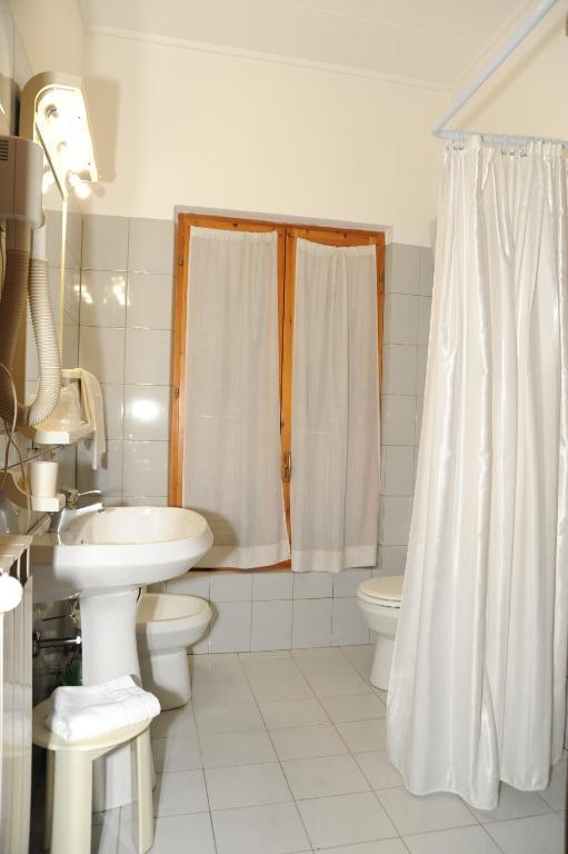 Hotel Valentini Inn Foligno Habitación foto